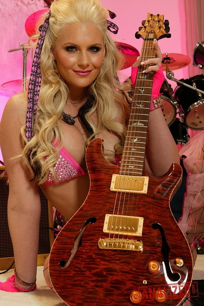 Phoenix Marie rock and roll DP