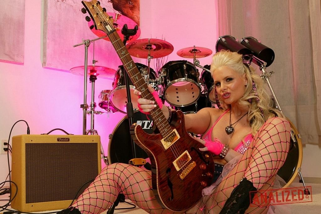 Phoenix Marie rock and roll DP