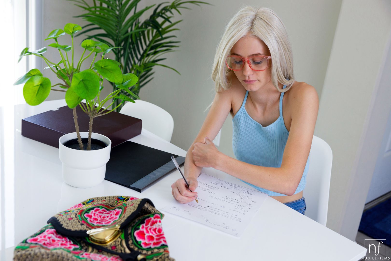 The Way You Make Me Feel - S41:E11