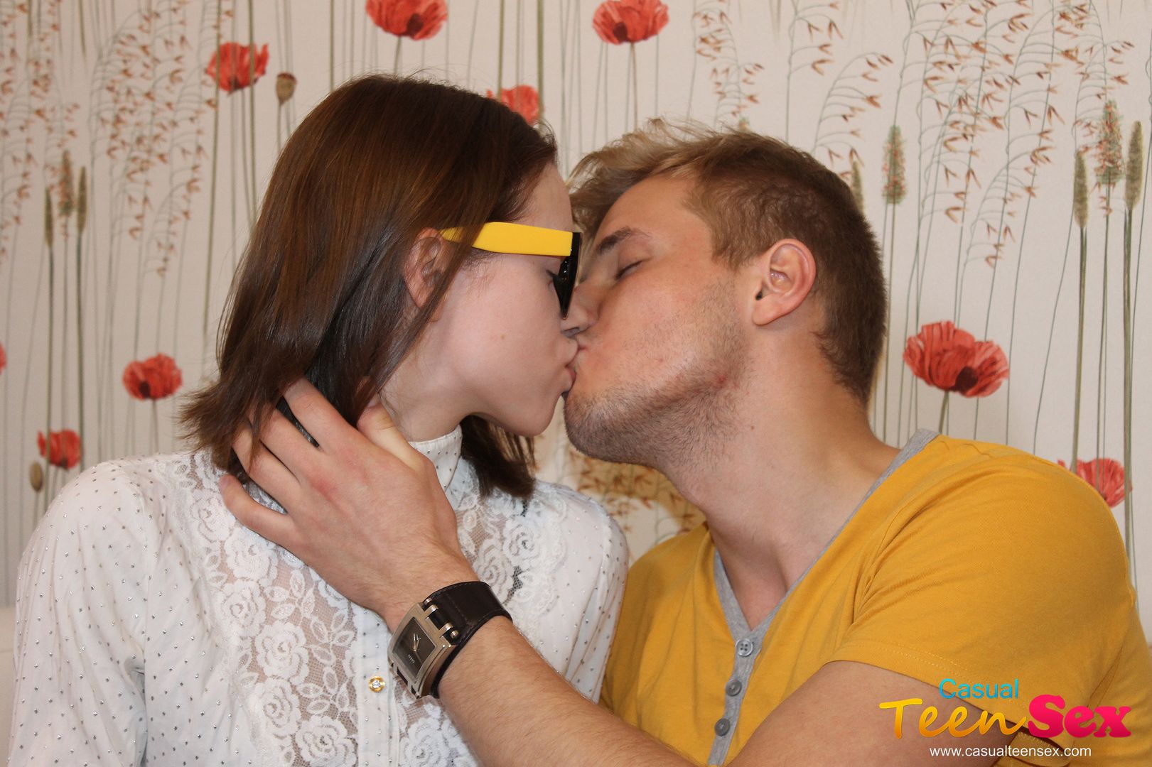 Eager nerdy chick gets nailed