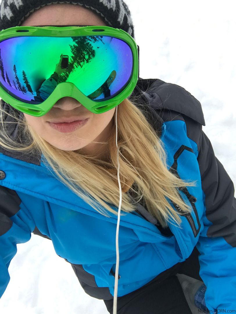 Snow Bunnies 3 - S1:E3