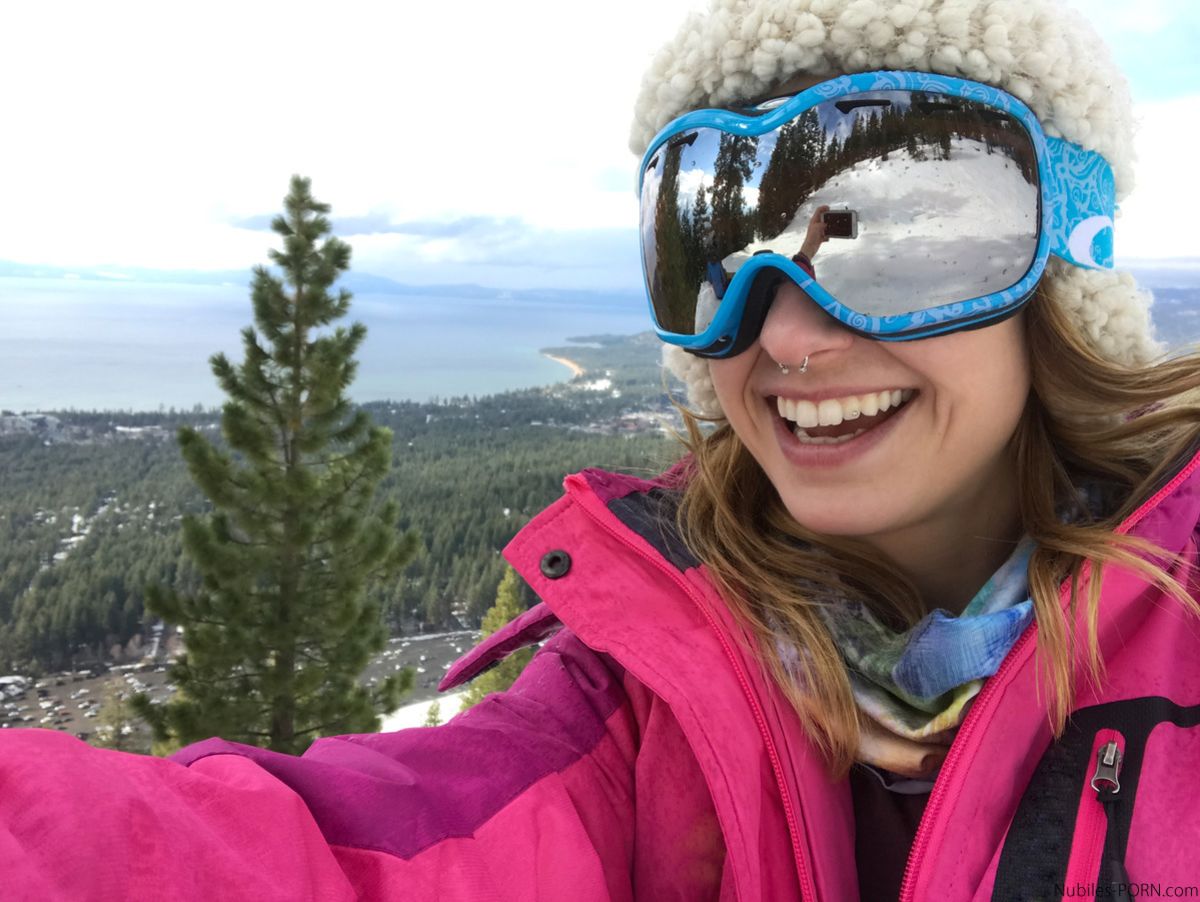 Snow Bunnies 3 - S1:E3