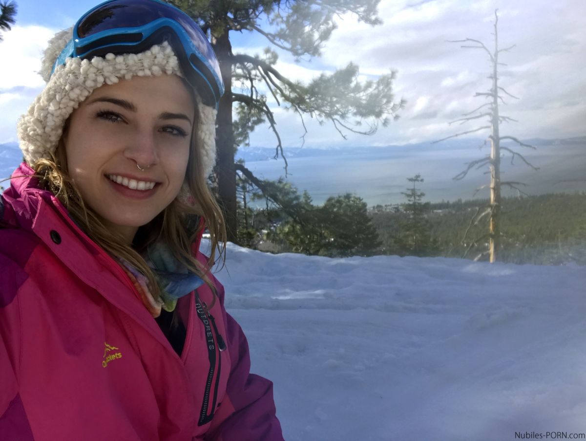 Snow Bunnies 3 - S1:E3