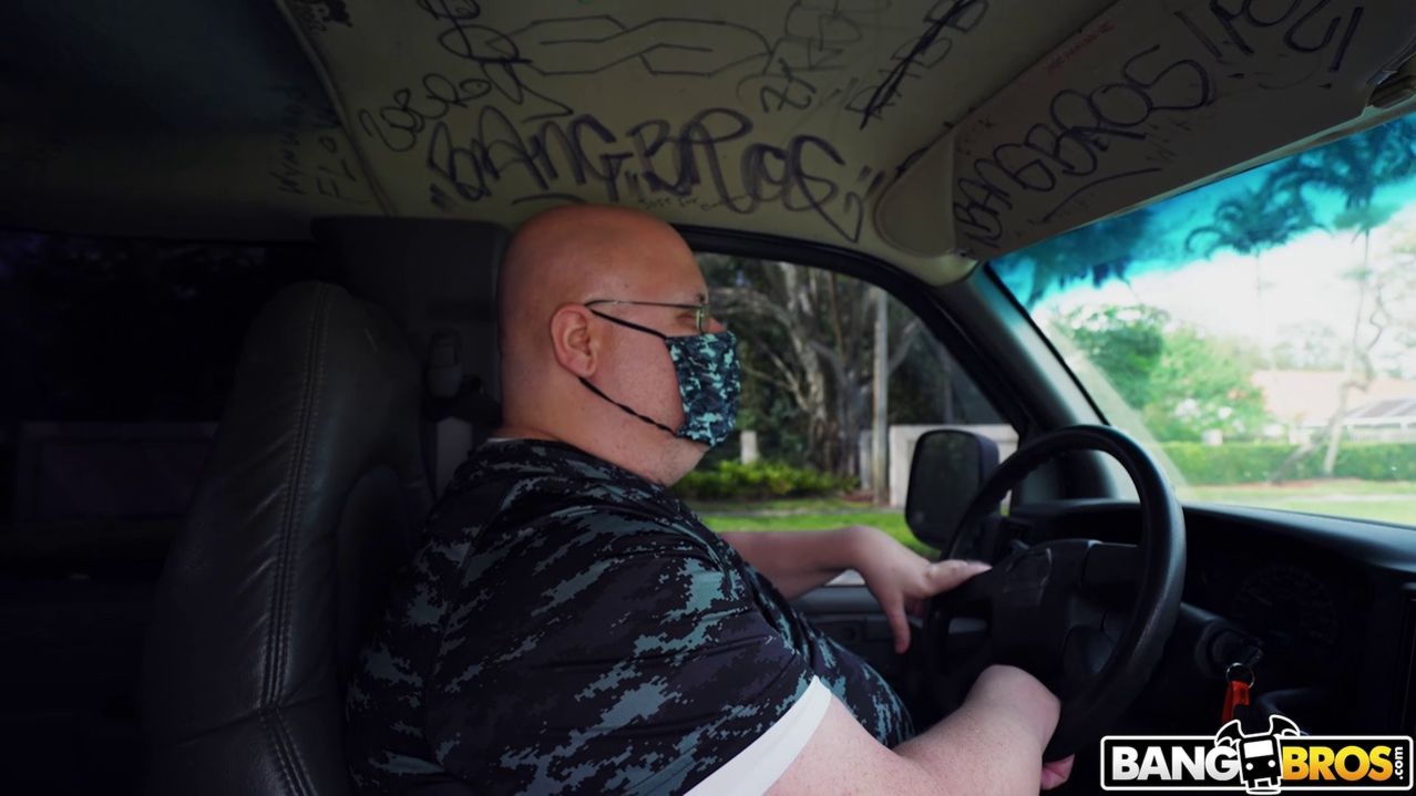 Lap Dancing with Paris Banks