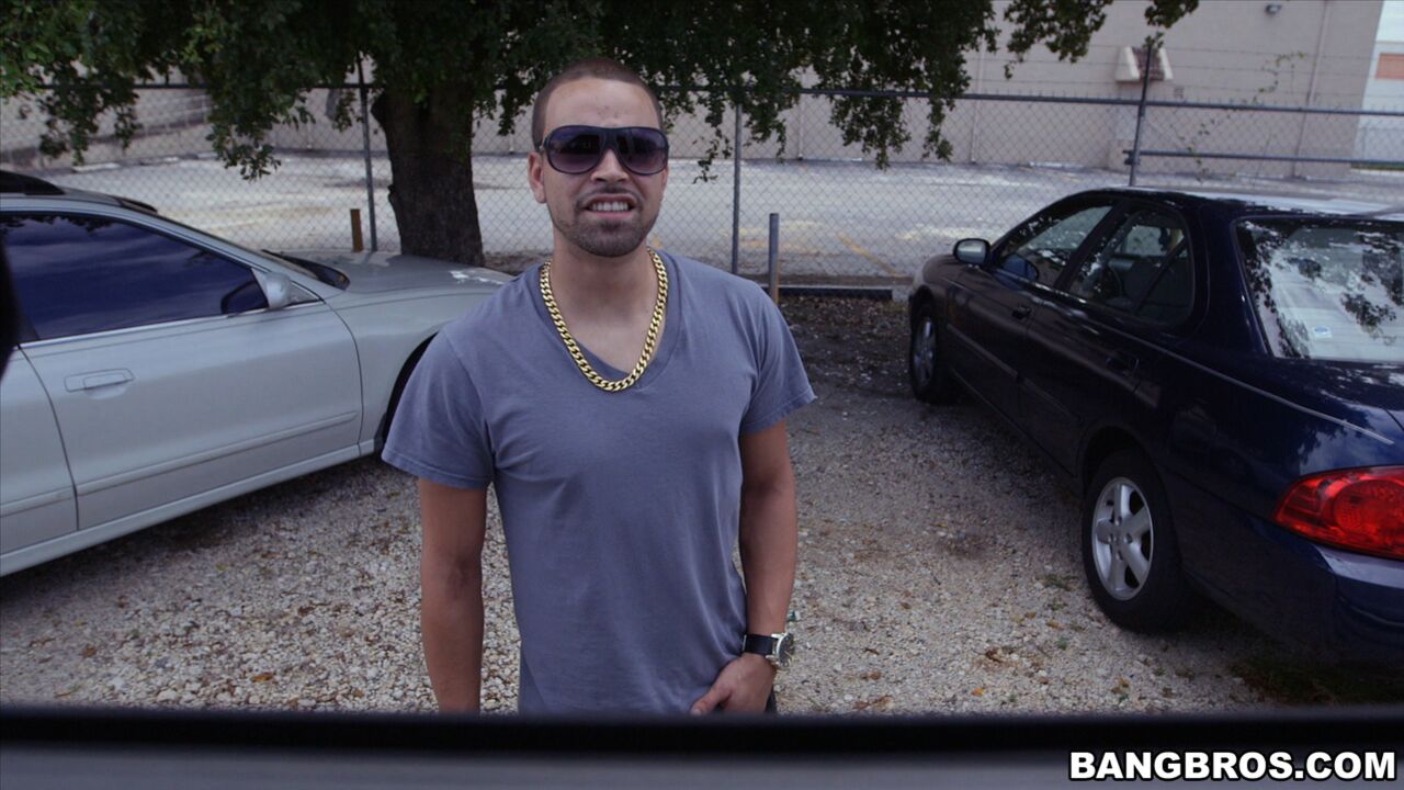 Kelsi Monroe Takes on 4 cocks!