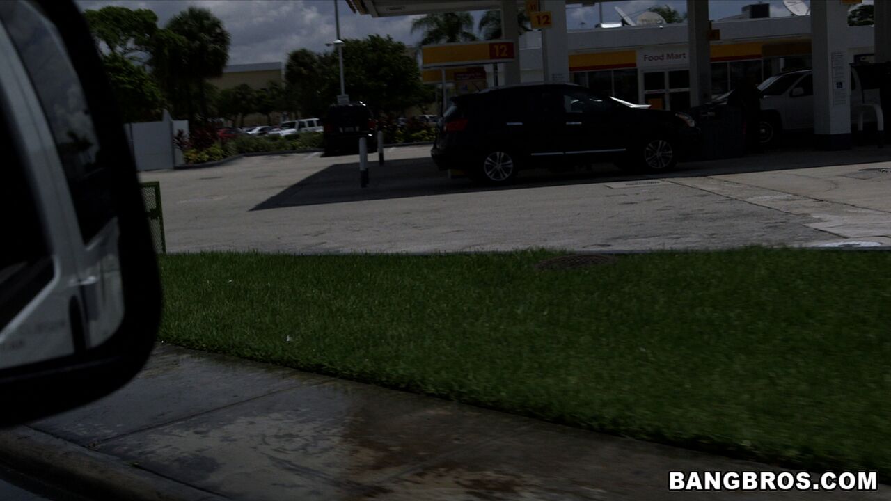 On the bus with a new hottie