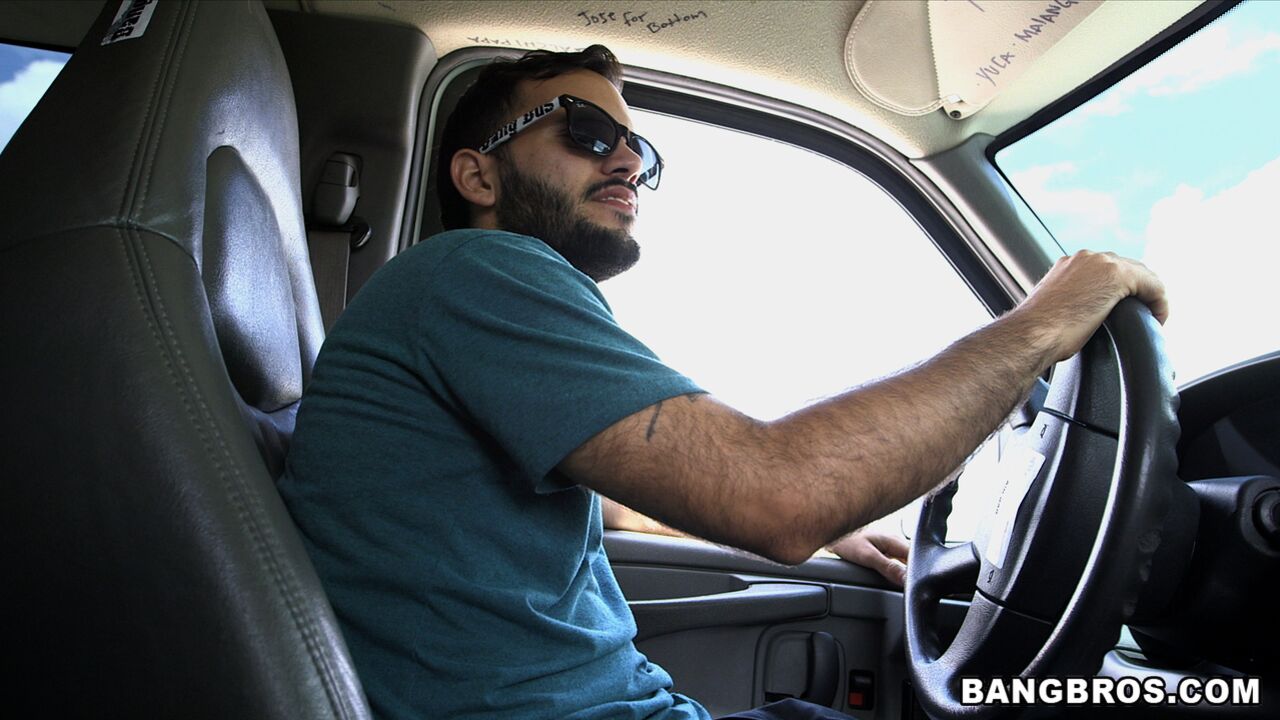 On the bus with a new hottie