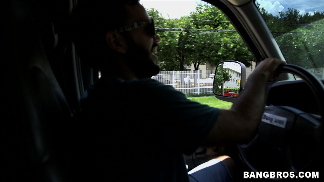 On the bus with a new hottie