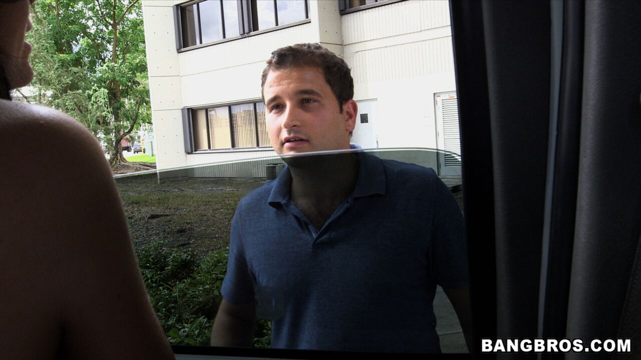 On the bus with a new hottie