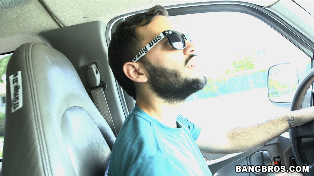 On the bus with a new hottie