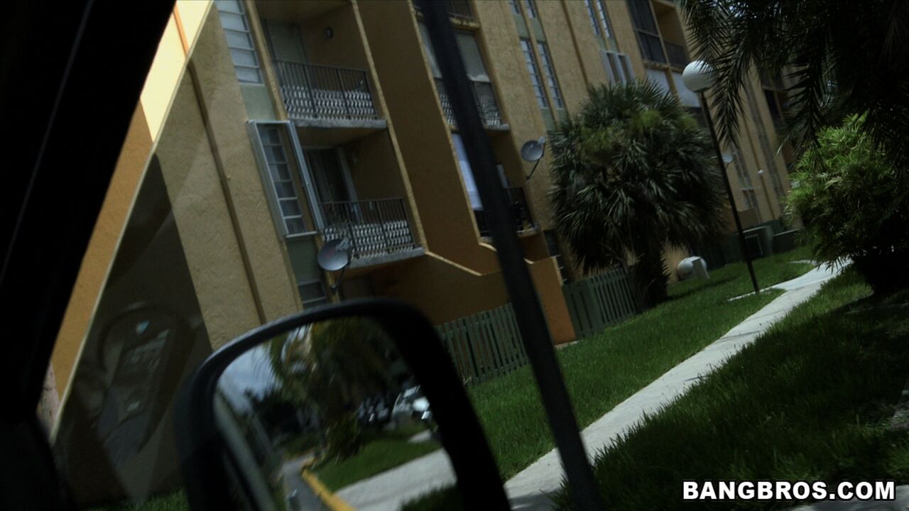 On the bus with a new hottie