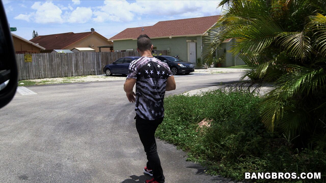 On the bus with a new hottie