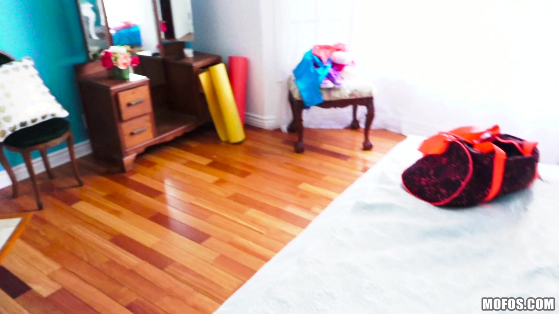 Pin-up Fucks Horny Roomie