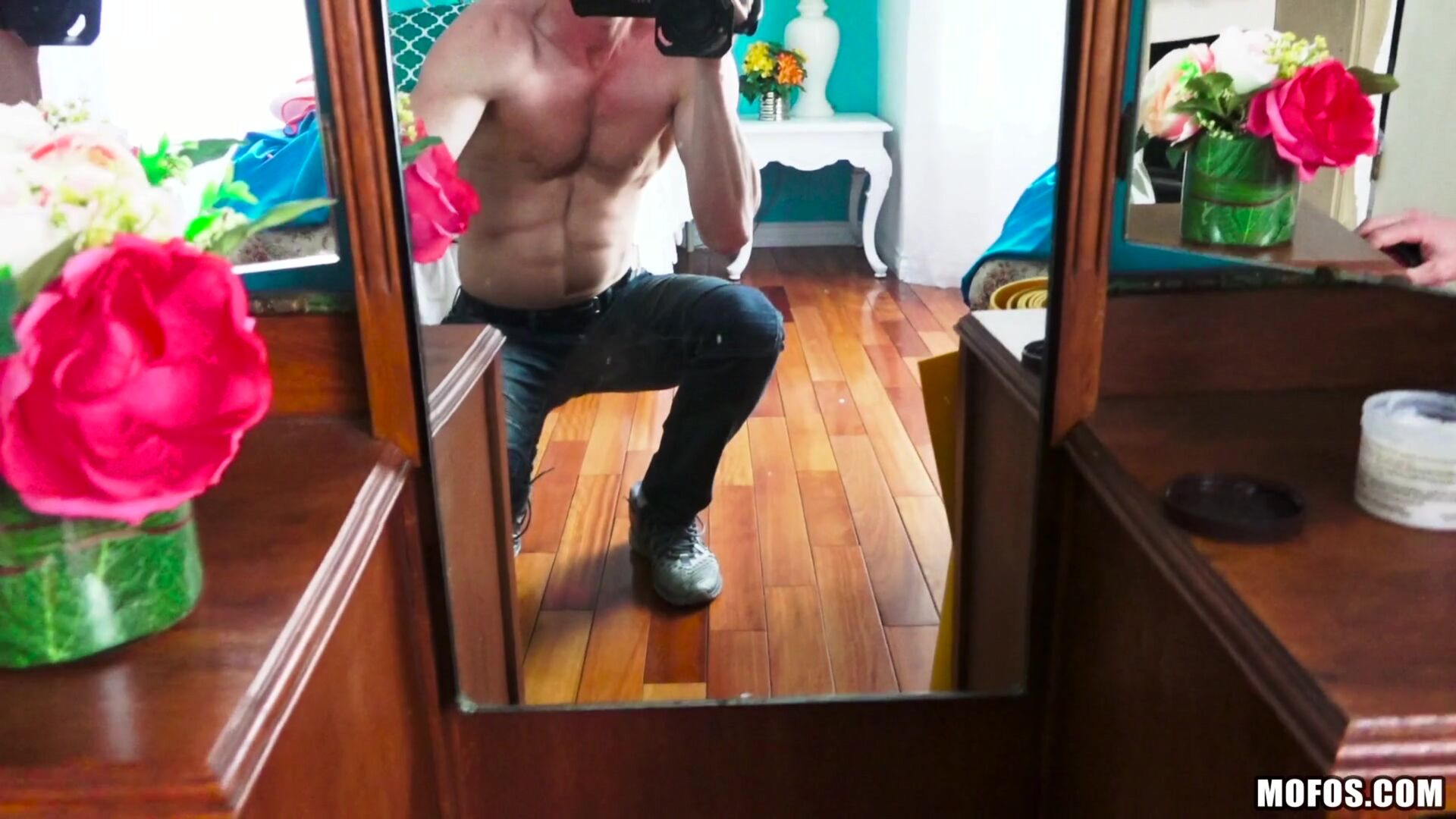 Pin-up Fucks Horny Roomie