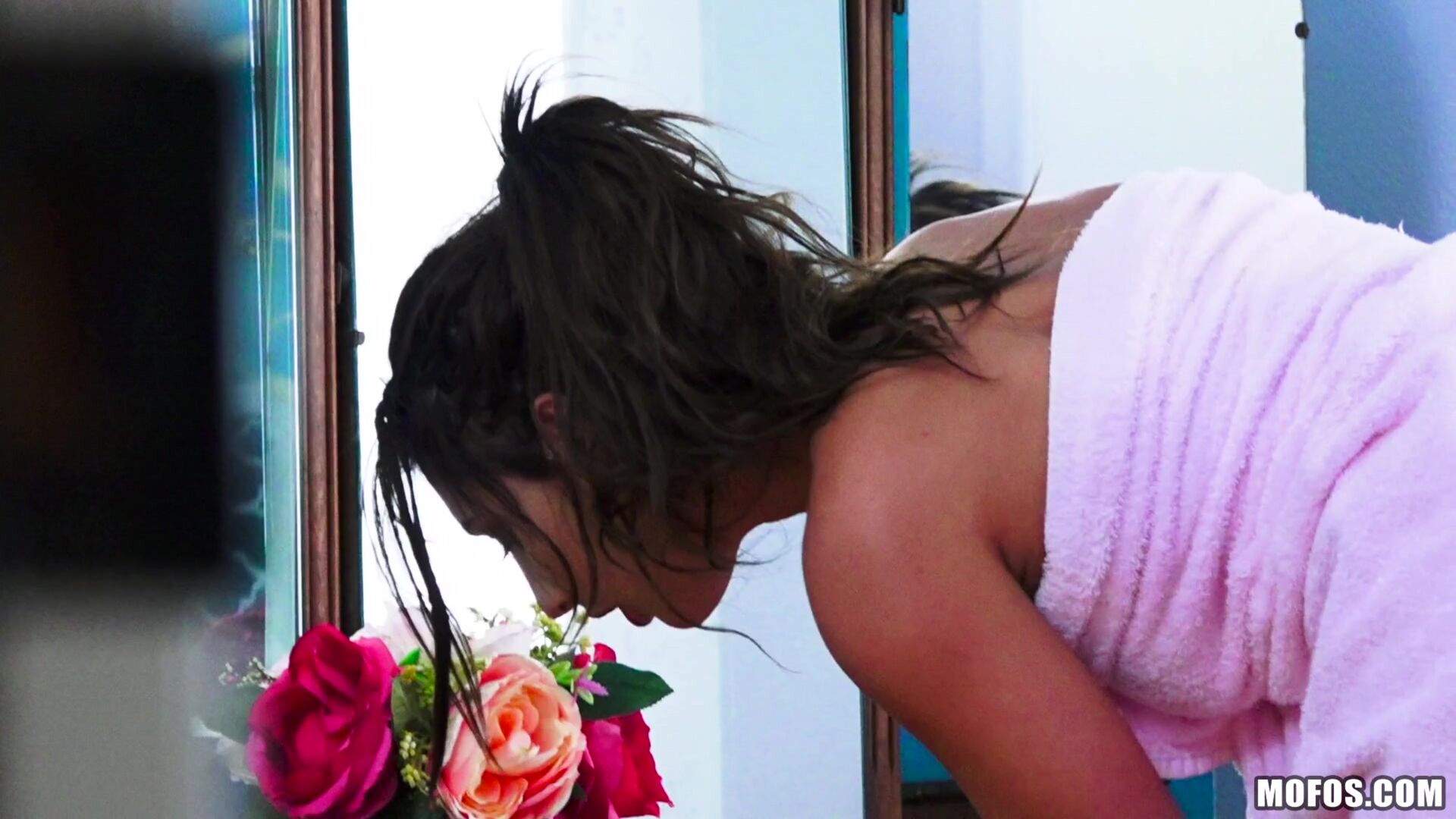 Pin-up Fucks Horny Roomie