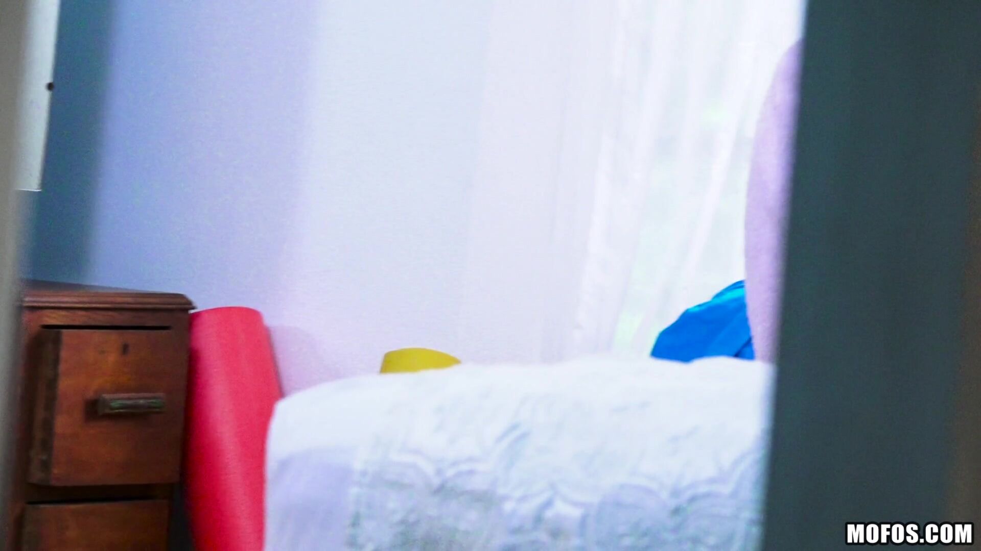 Pin-up Fucks Horny Roomie