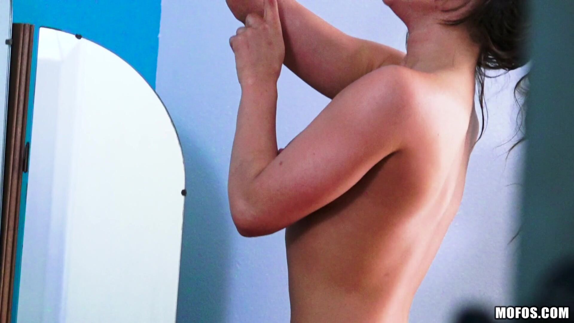 Pin-up Fucks Horny Roomie