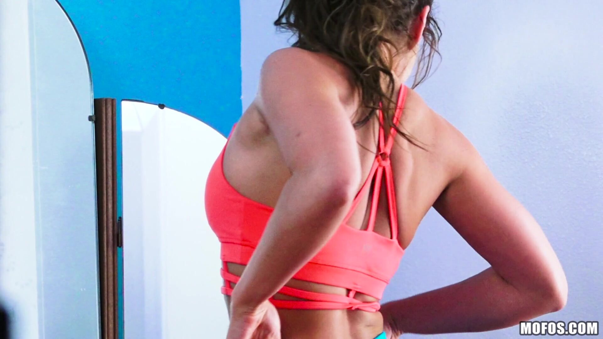 Pin-up Fucks Horny Roomie