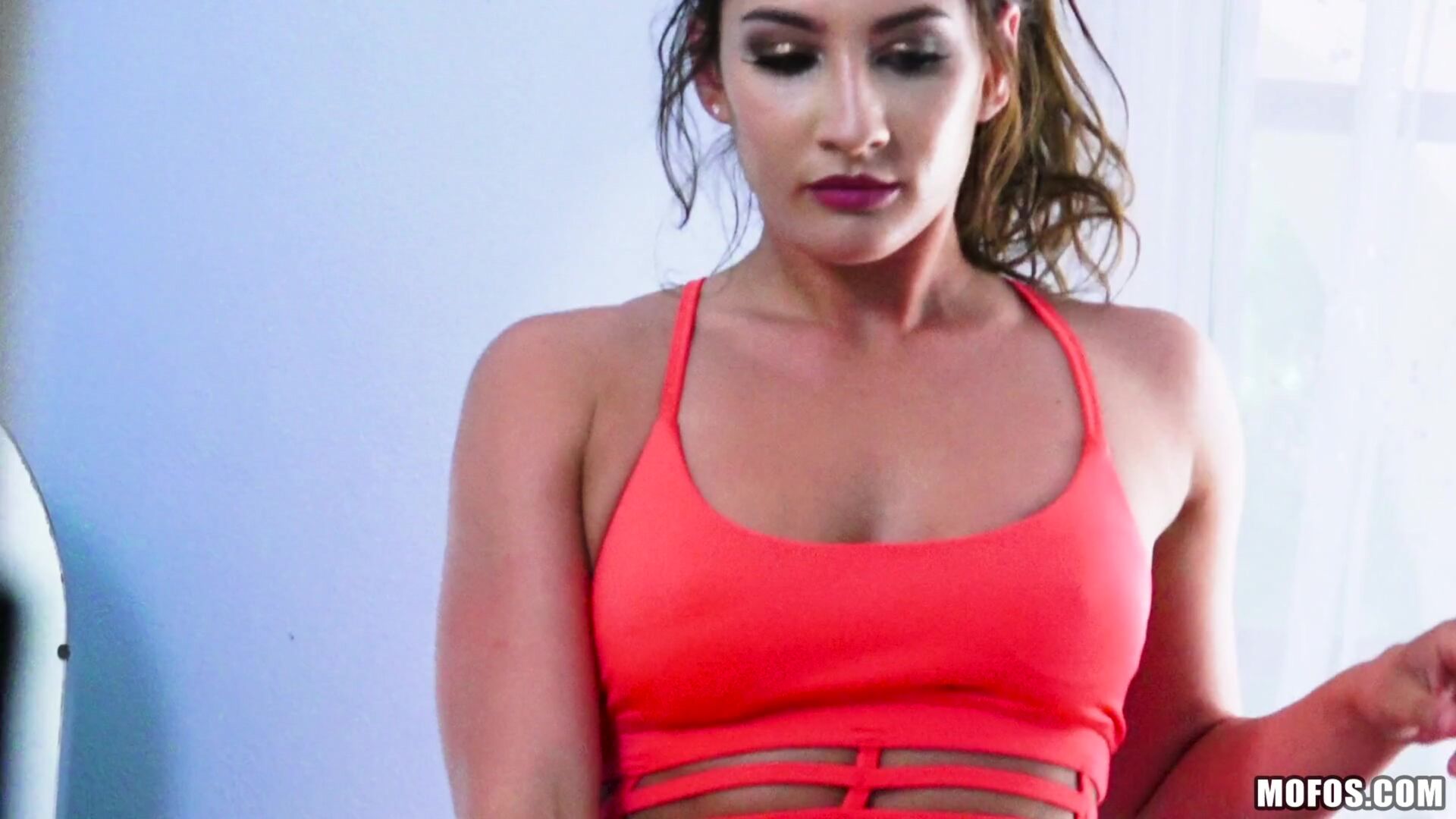 Pin-up Fucks Horny Roomie