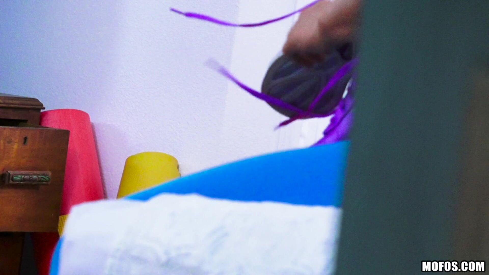 Pin-up Fucks Horny Roomie