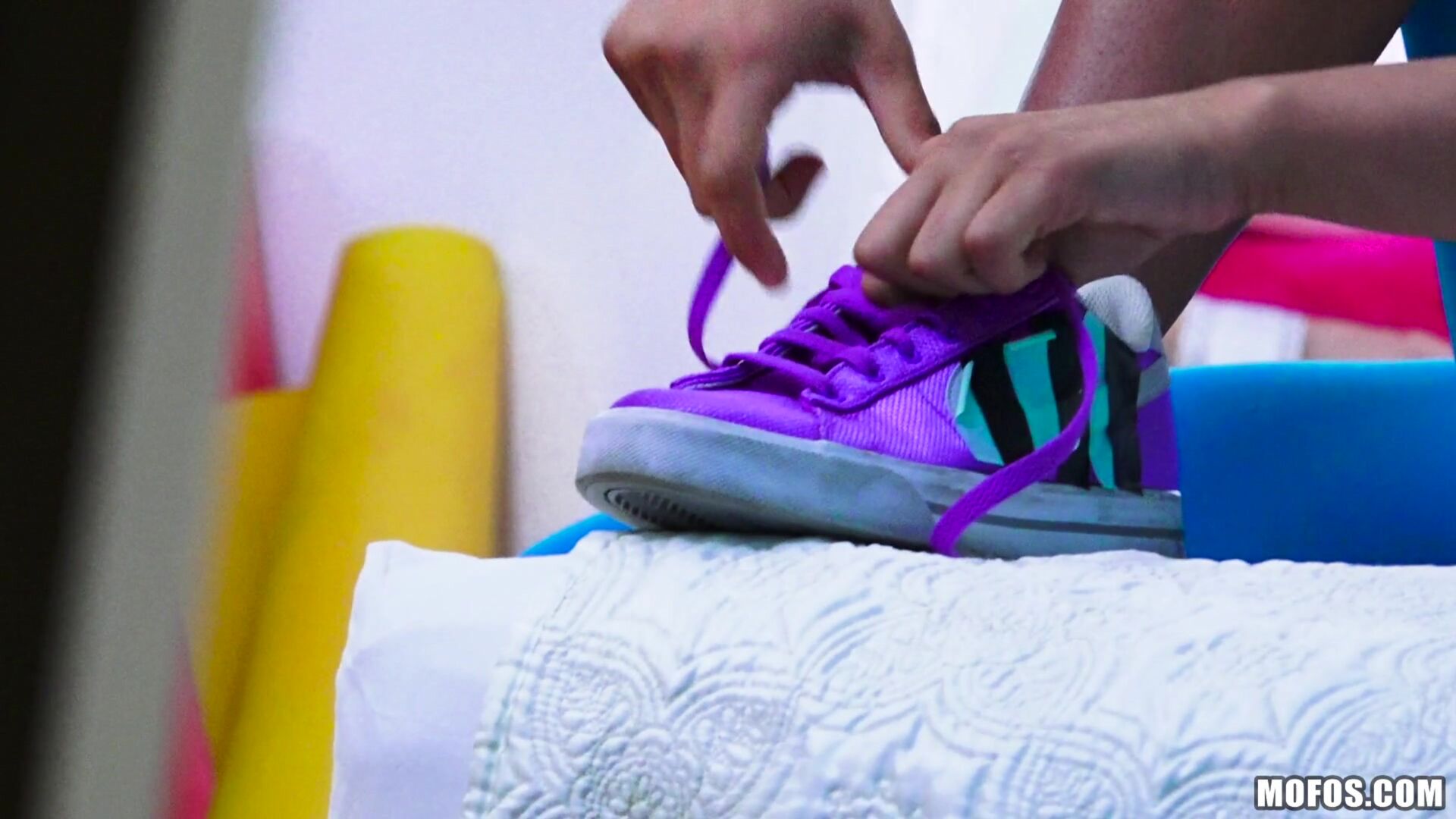 Pin-up Fucks Horny Roomie