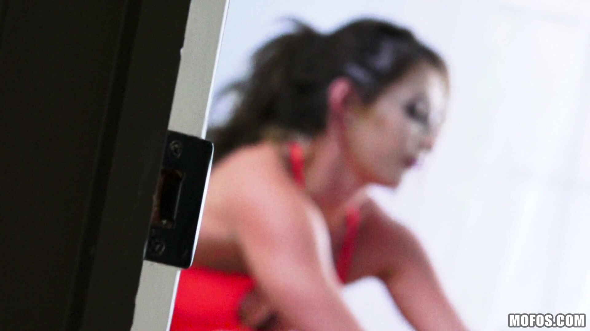 Pin-up Fucks Horny Roomie