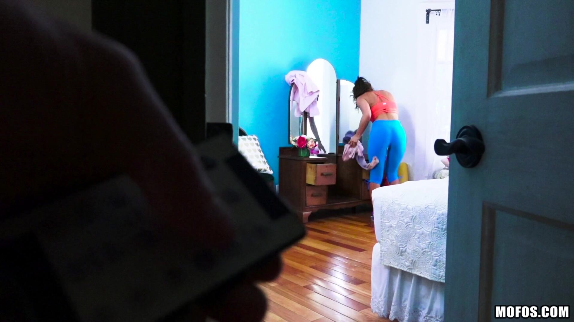 Pin-up Fucks Horny Roomie