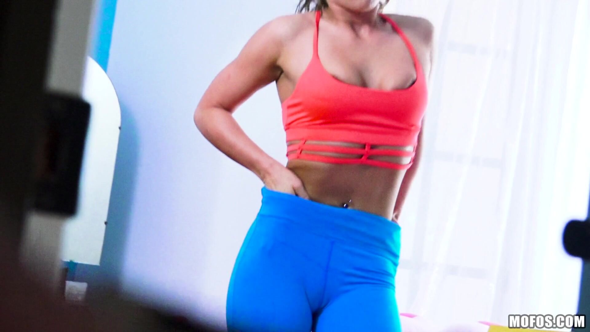 Pin-up Fucks Horny Roomie