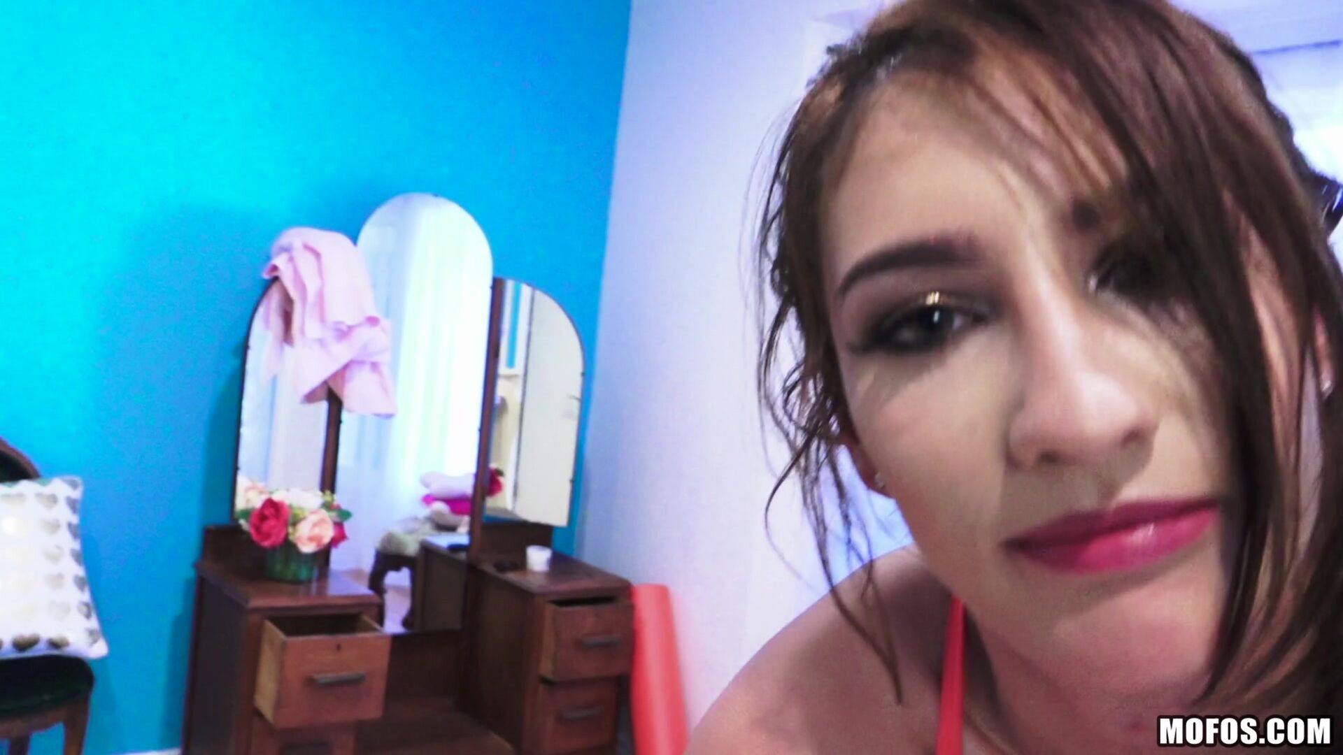 Pin-up Fucks Horny Roomie