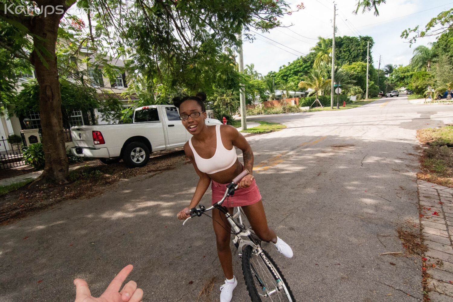 GRATEFUL LITTLE GUEST