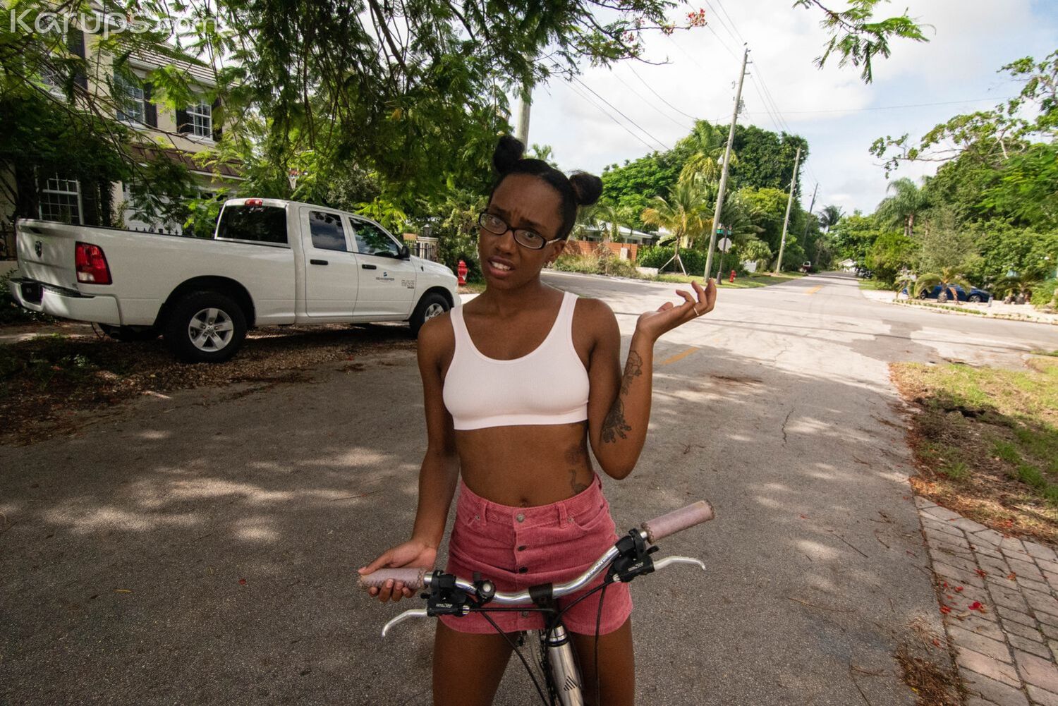 GRATEFUL LITTLE GUEST