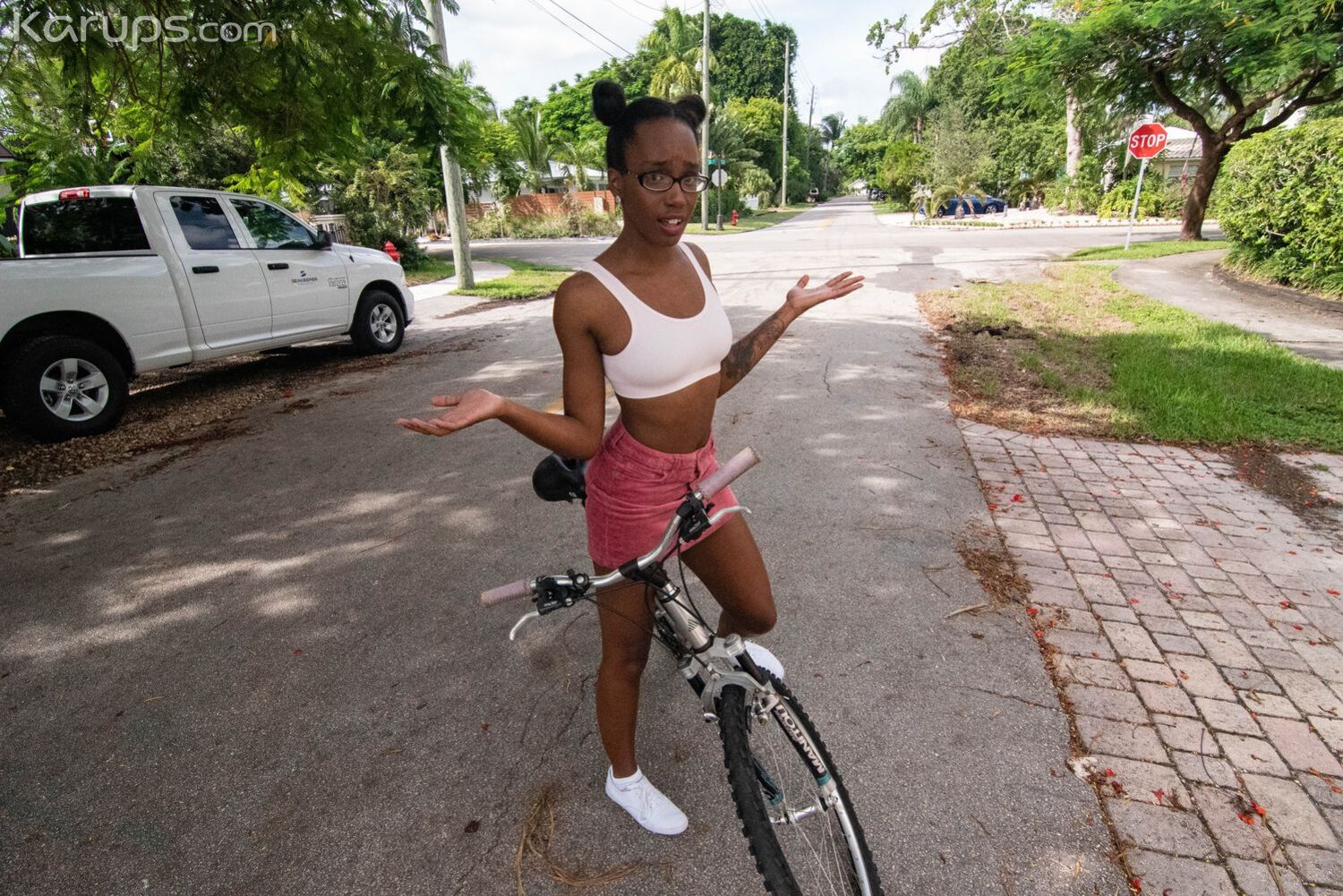 GRATEFUL LITTLE GUEST