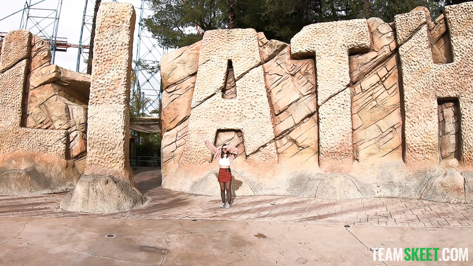 Flashing At The Theme Park