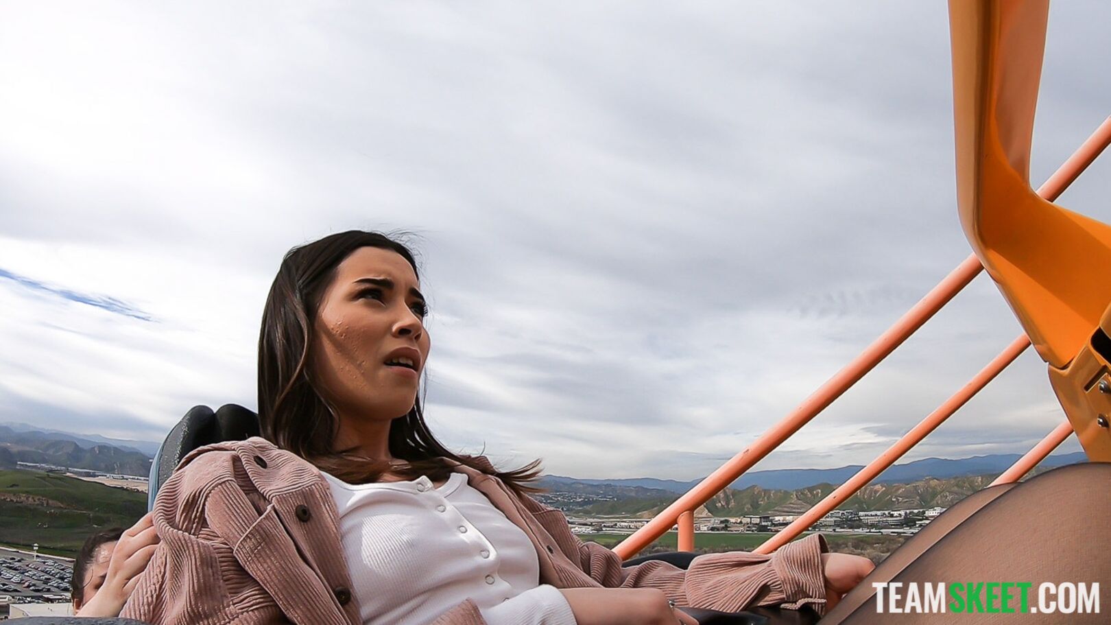 Flashing At The Theme Park