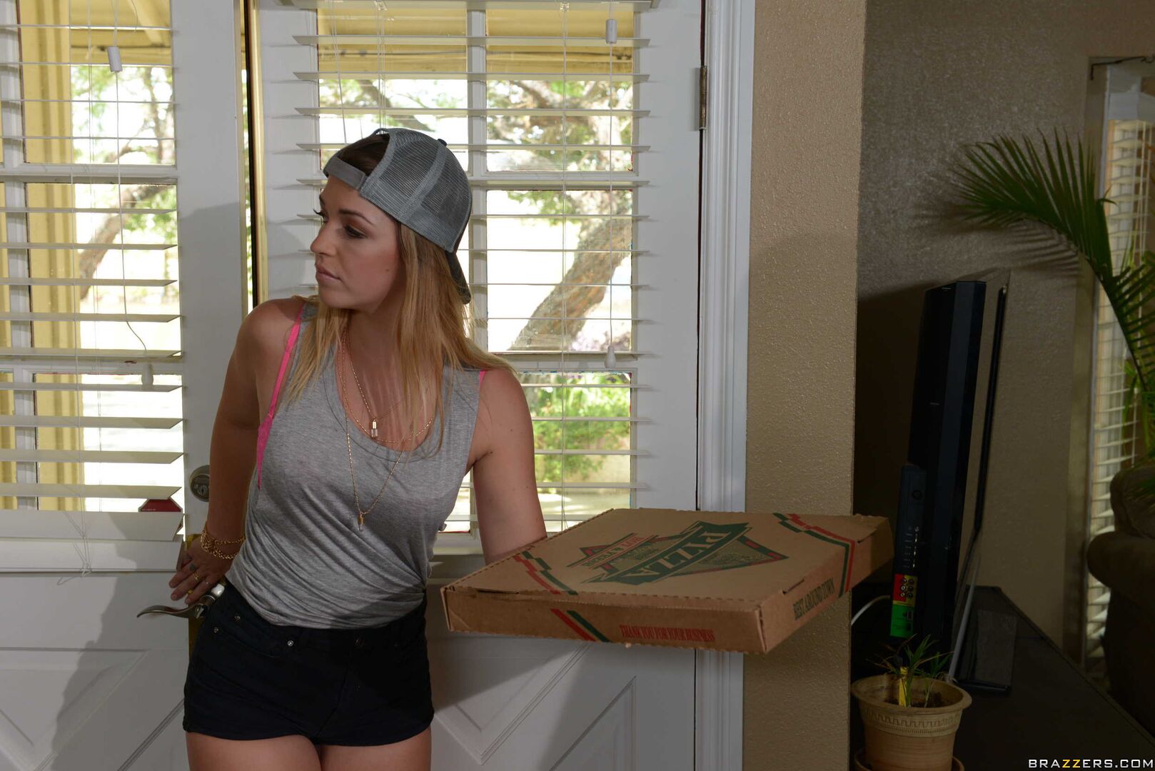 Slip In That Big Tip