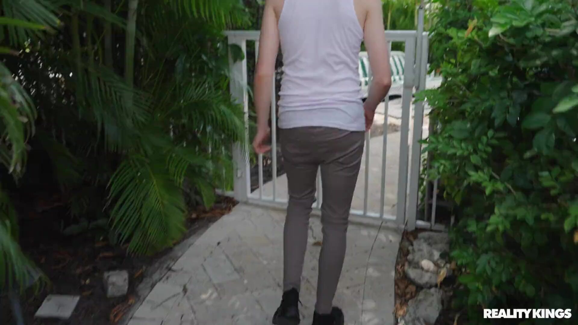 Parkouring Her Pussy