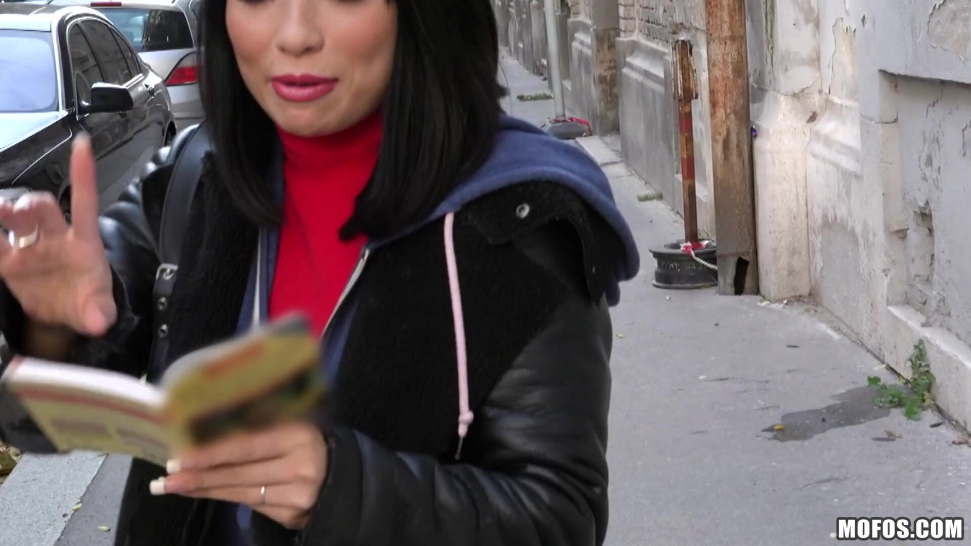 Naughty Tourist Sucks Dick for Cash