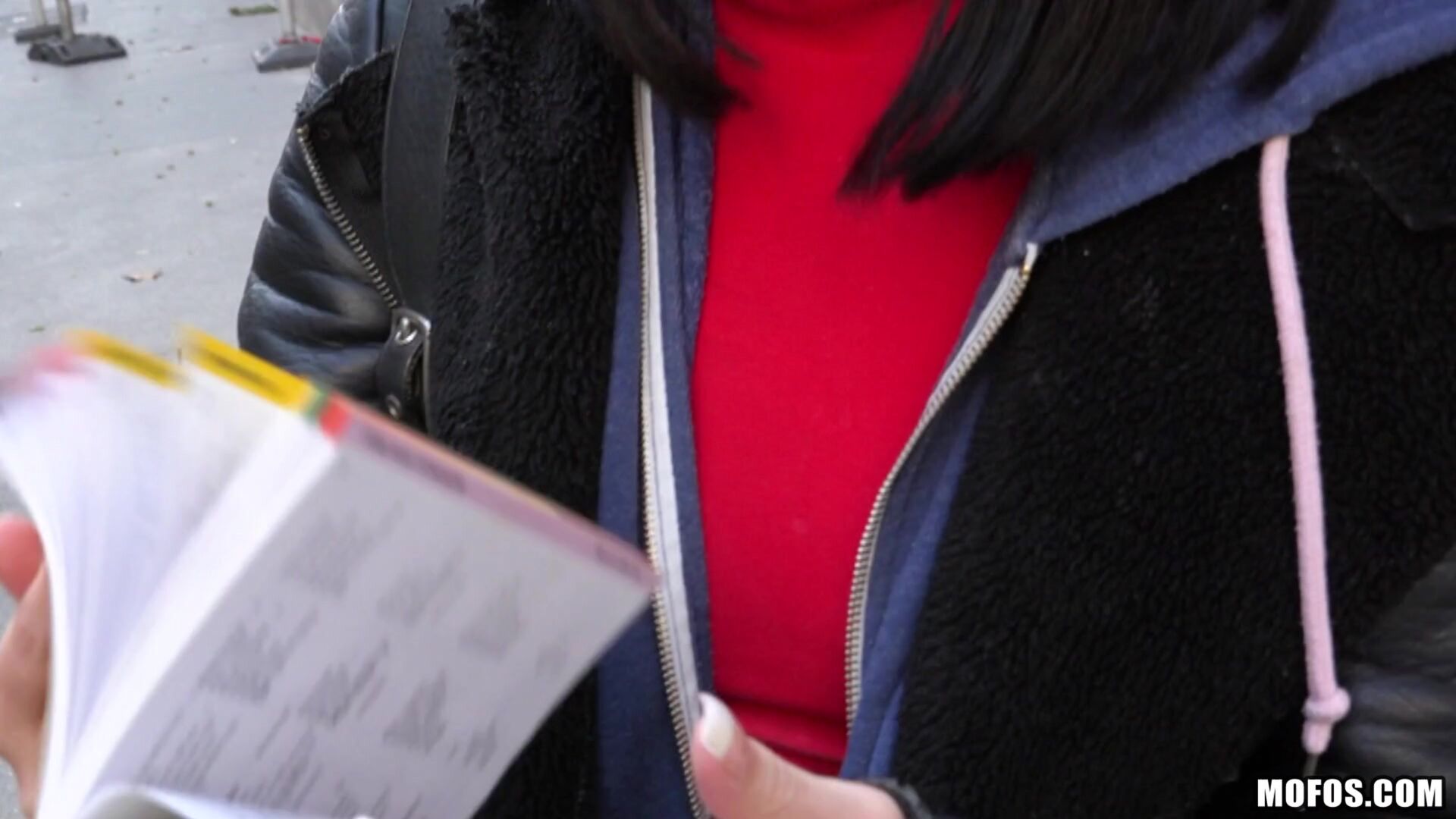 Naughty Tourist Sucks Dick for Cash