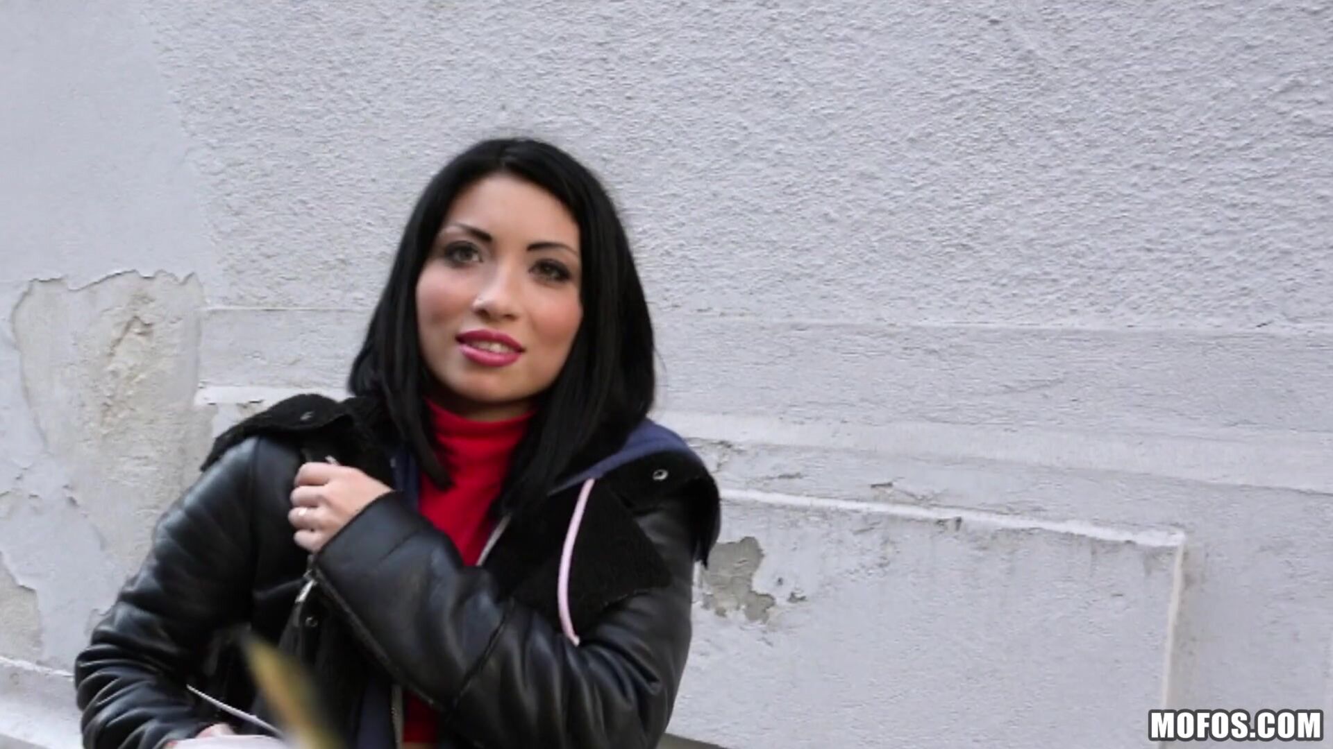 Naughty Tourist Sucks Dick for Cash