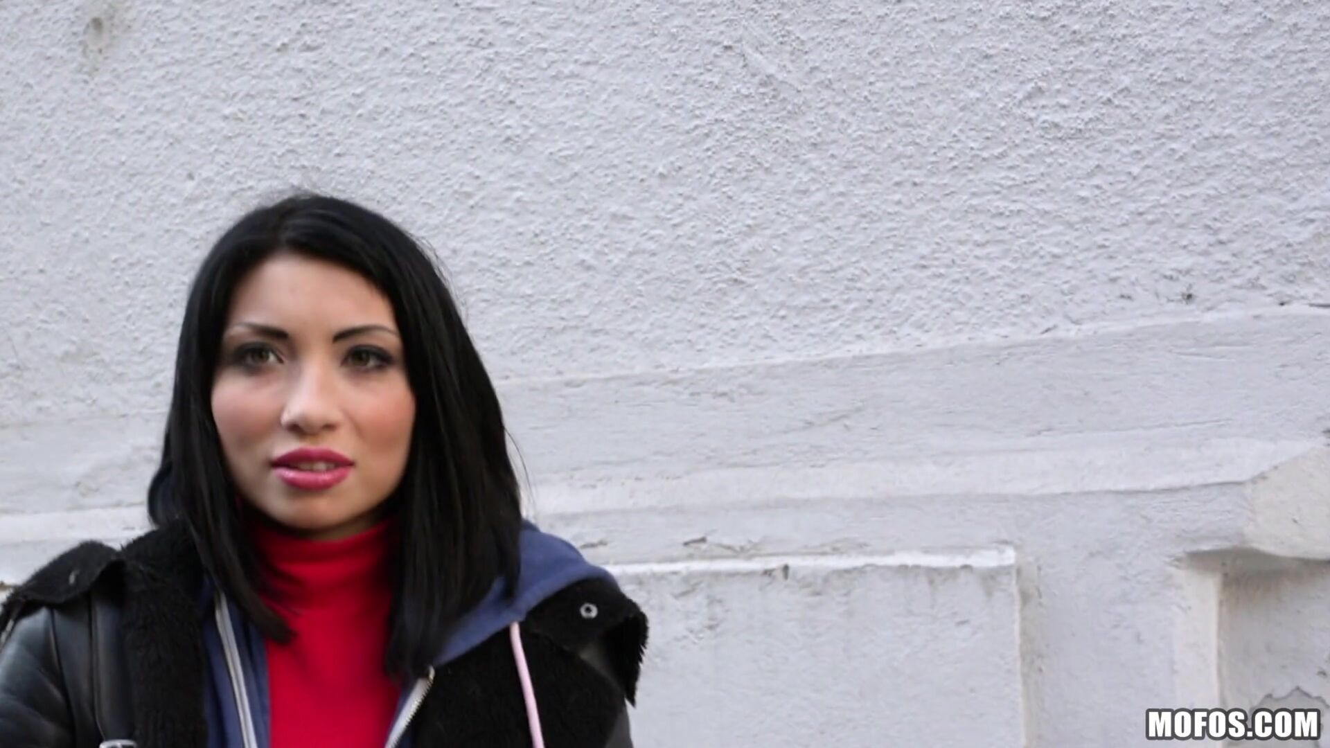 Naughty Tourist Sucks Dick for Cash