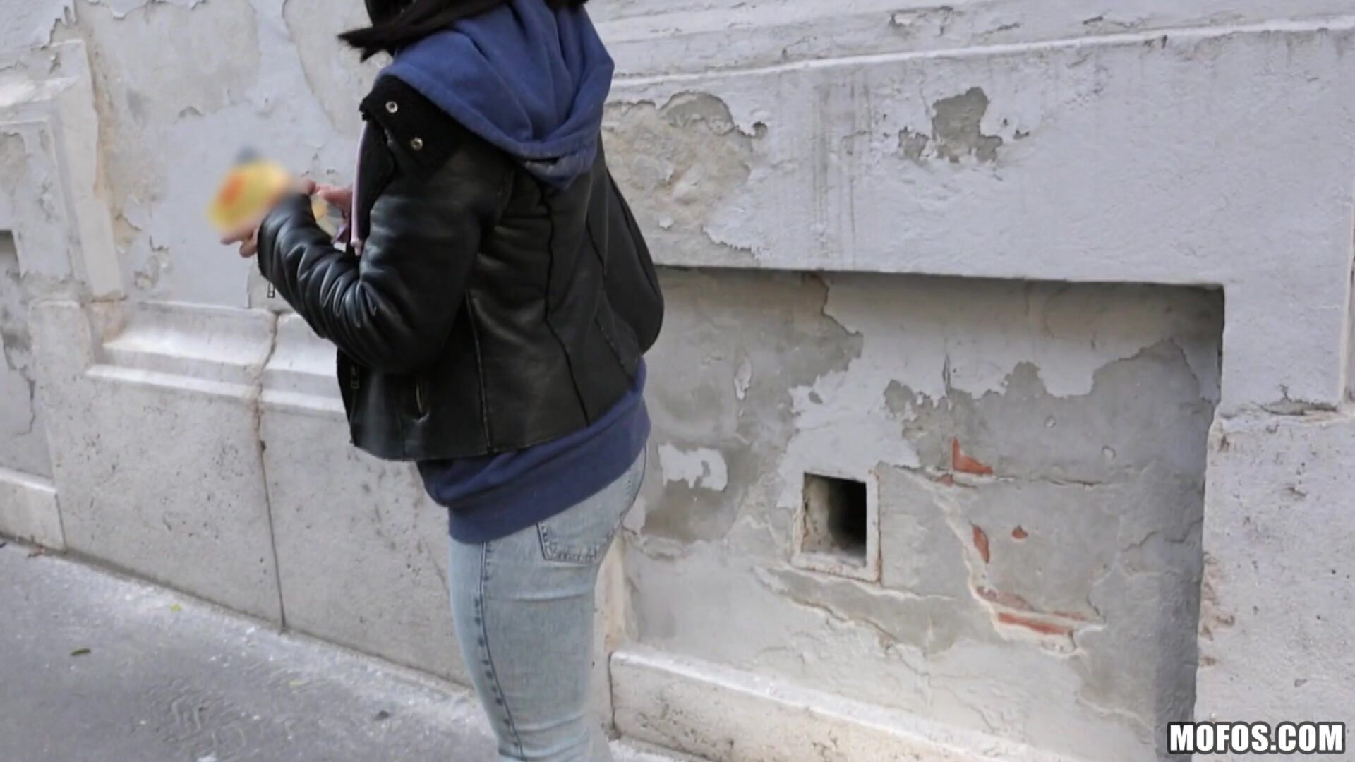 Naughty Tourist Sucks Dick for Cash