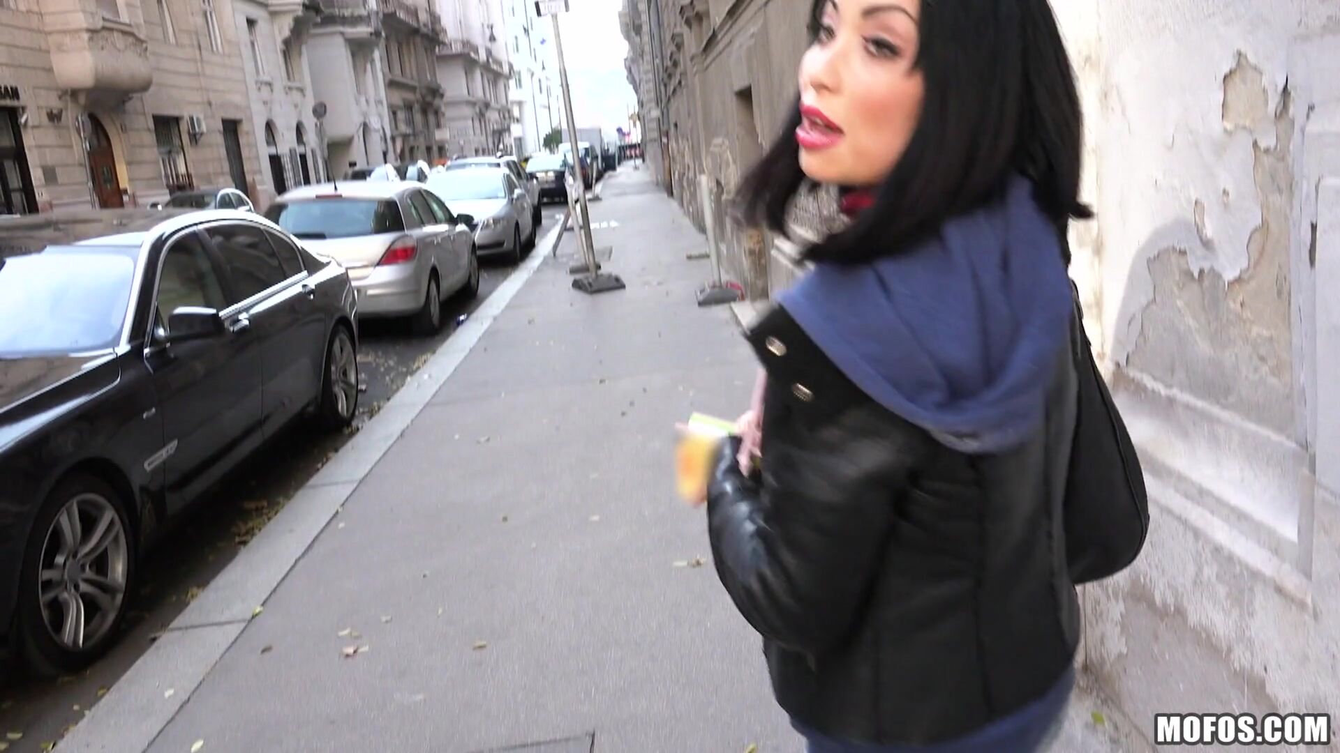 Naughty Tourist Sucks Dick for Cash