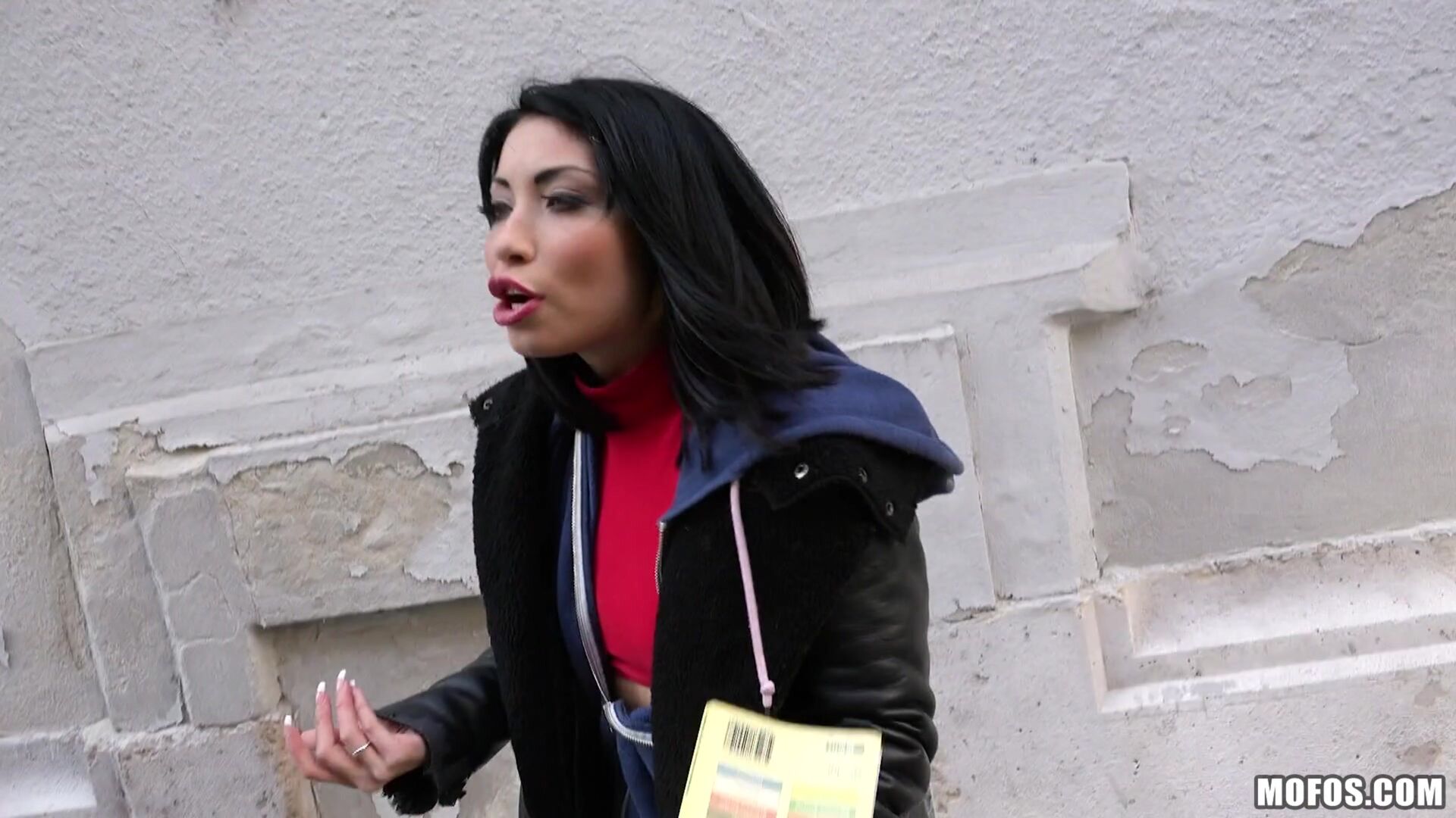 Naughty Tourist Sucks Dick for Cash