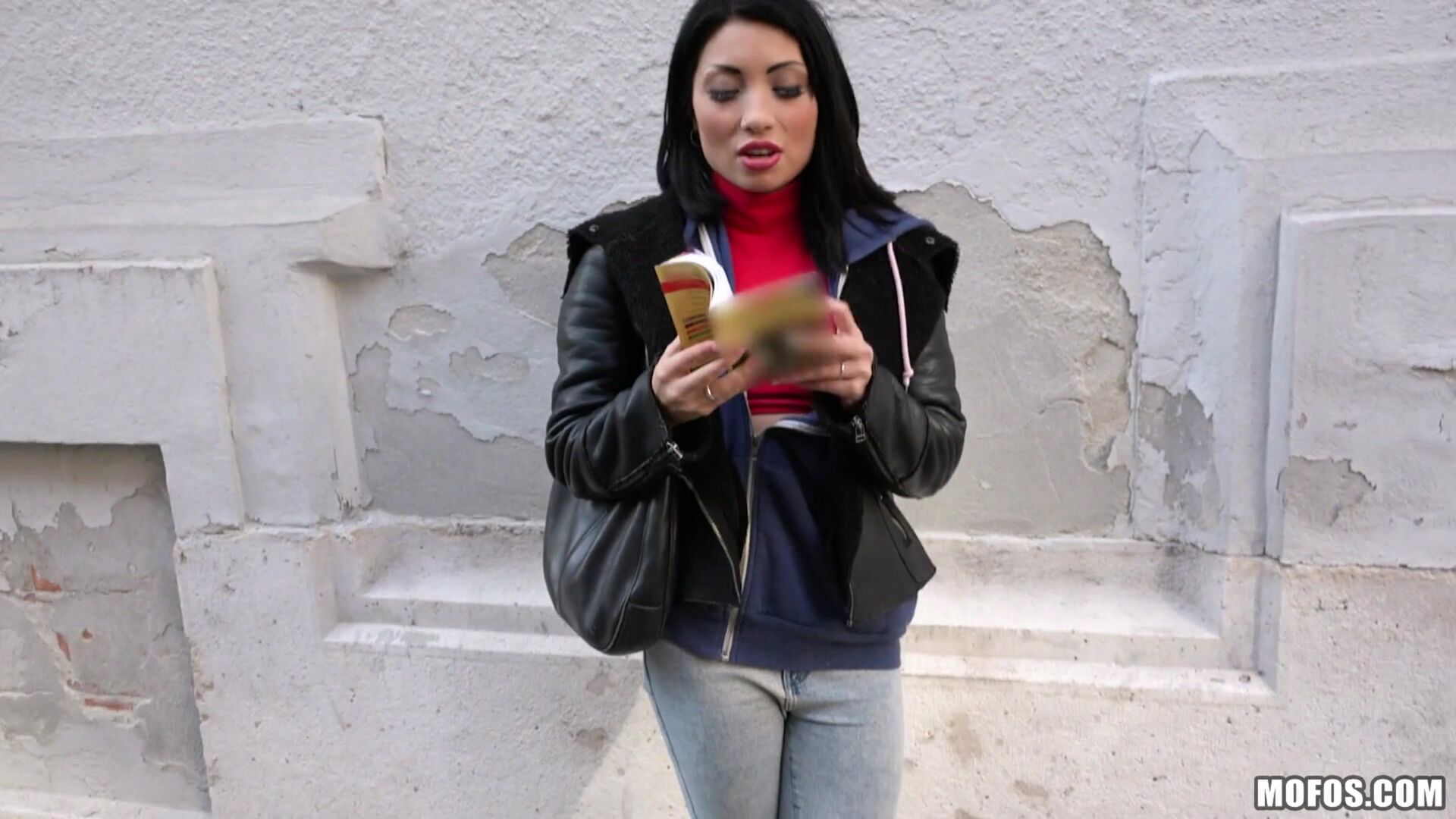 Naughty Tourist Sucks Dick for Cash