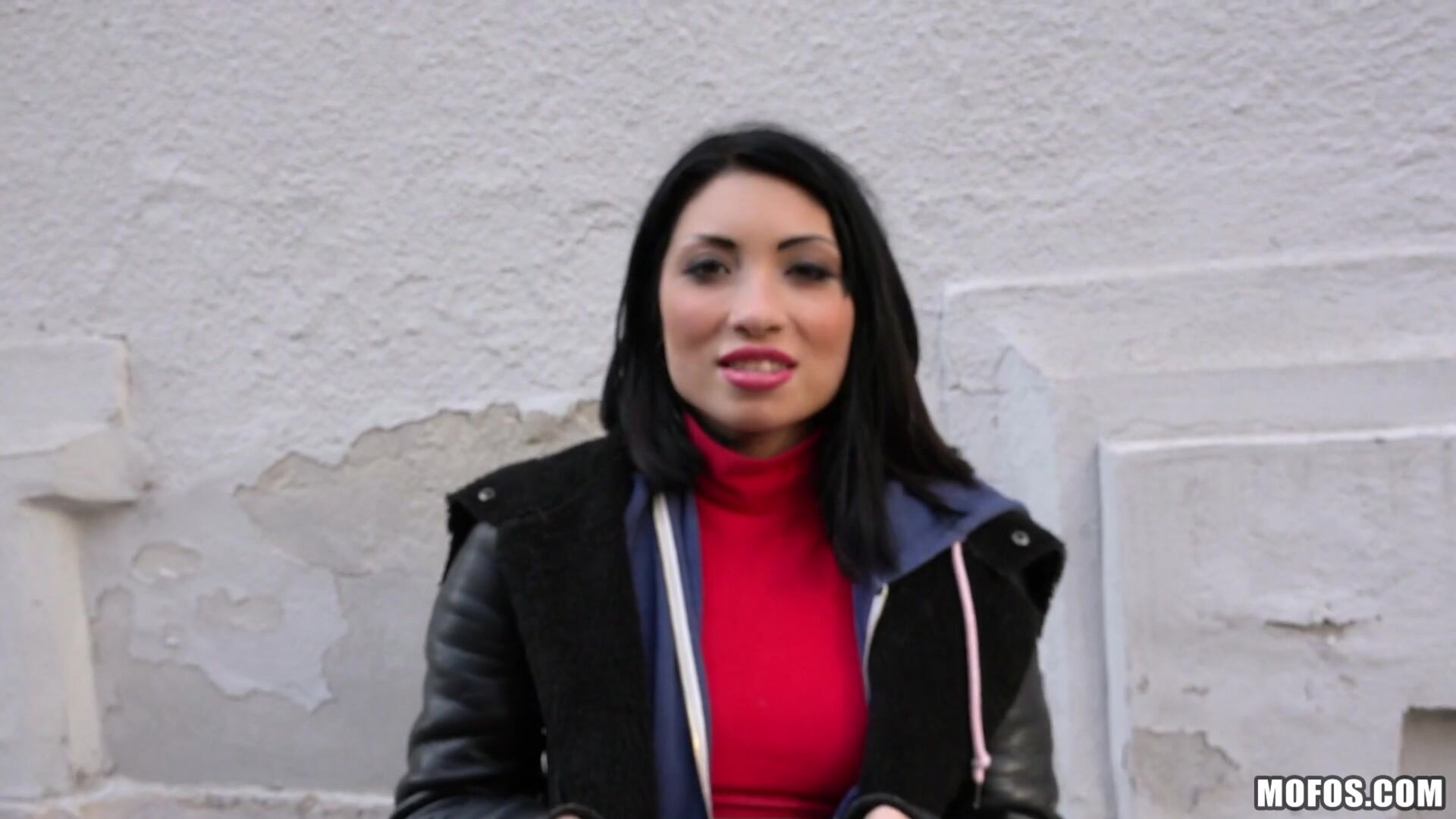 Naughty Tourist Sucks Dick for Cash