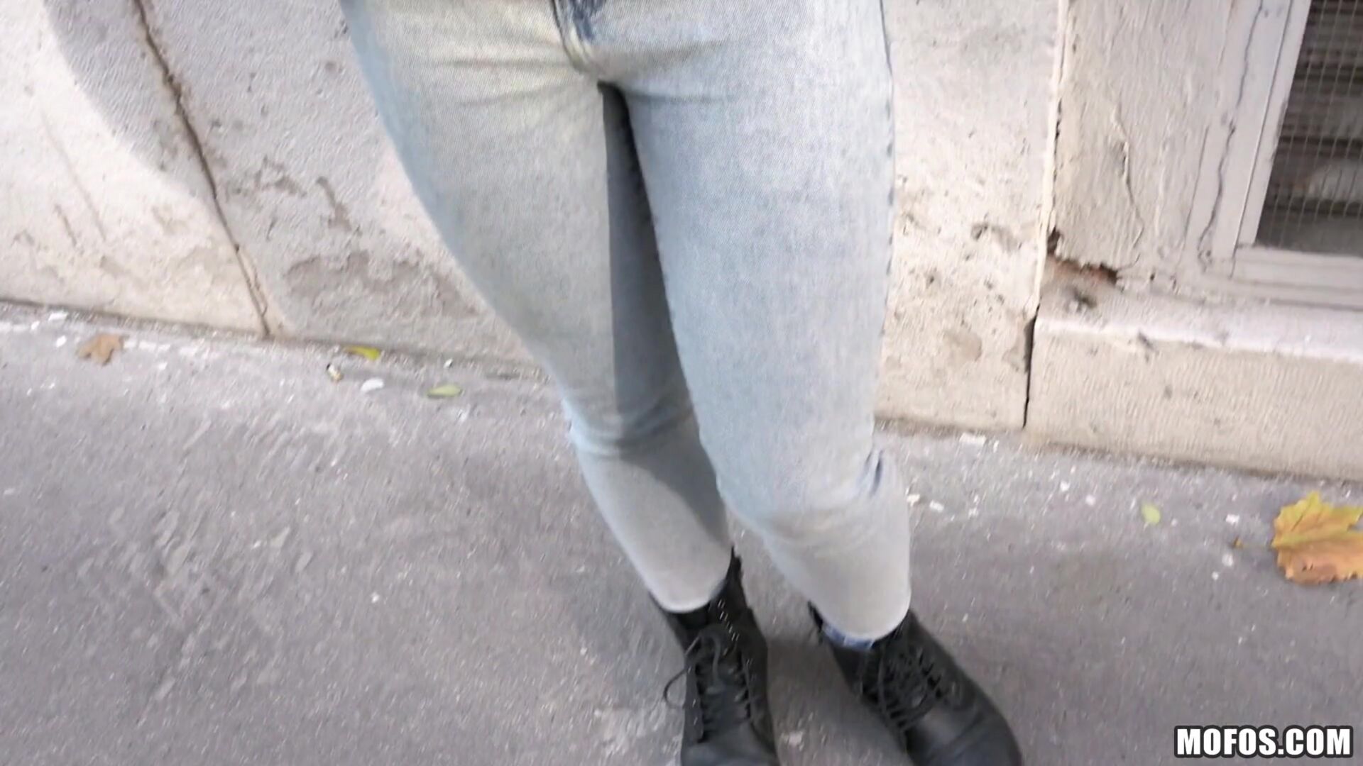 Naughty Tourist Sucks Dick for Cash