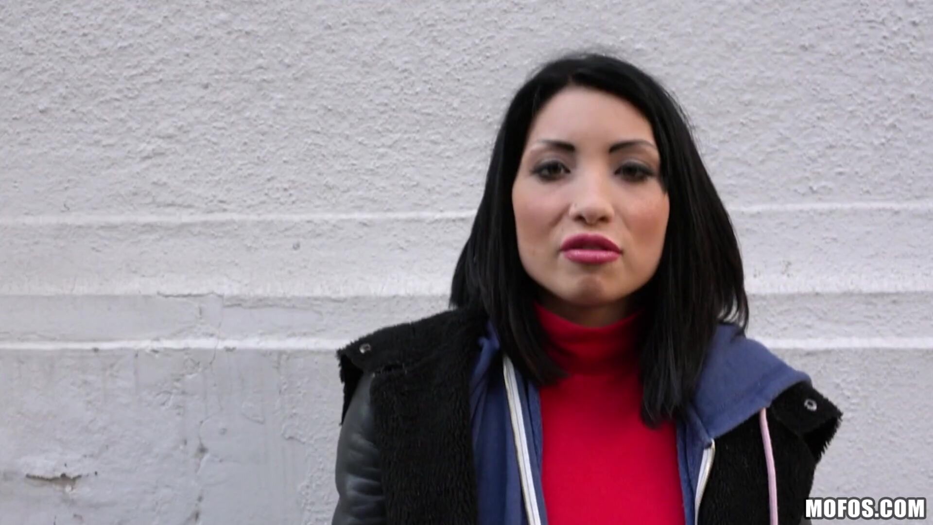 Naughty Tourist Sucks Dick for Cash