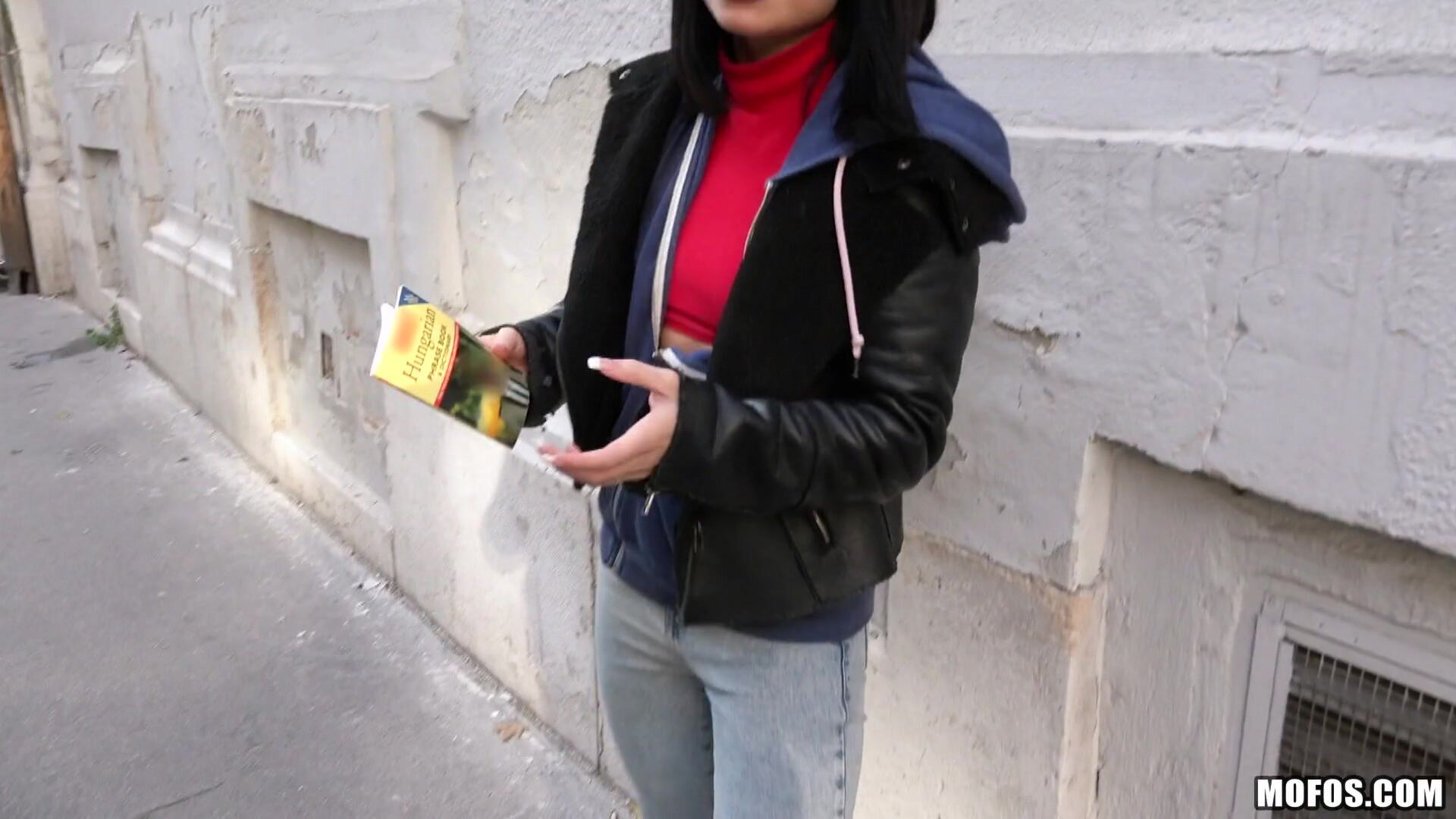 Naughty Tourist Sucks Dick for Cash