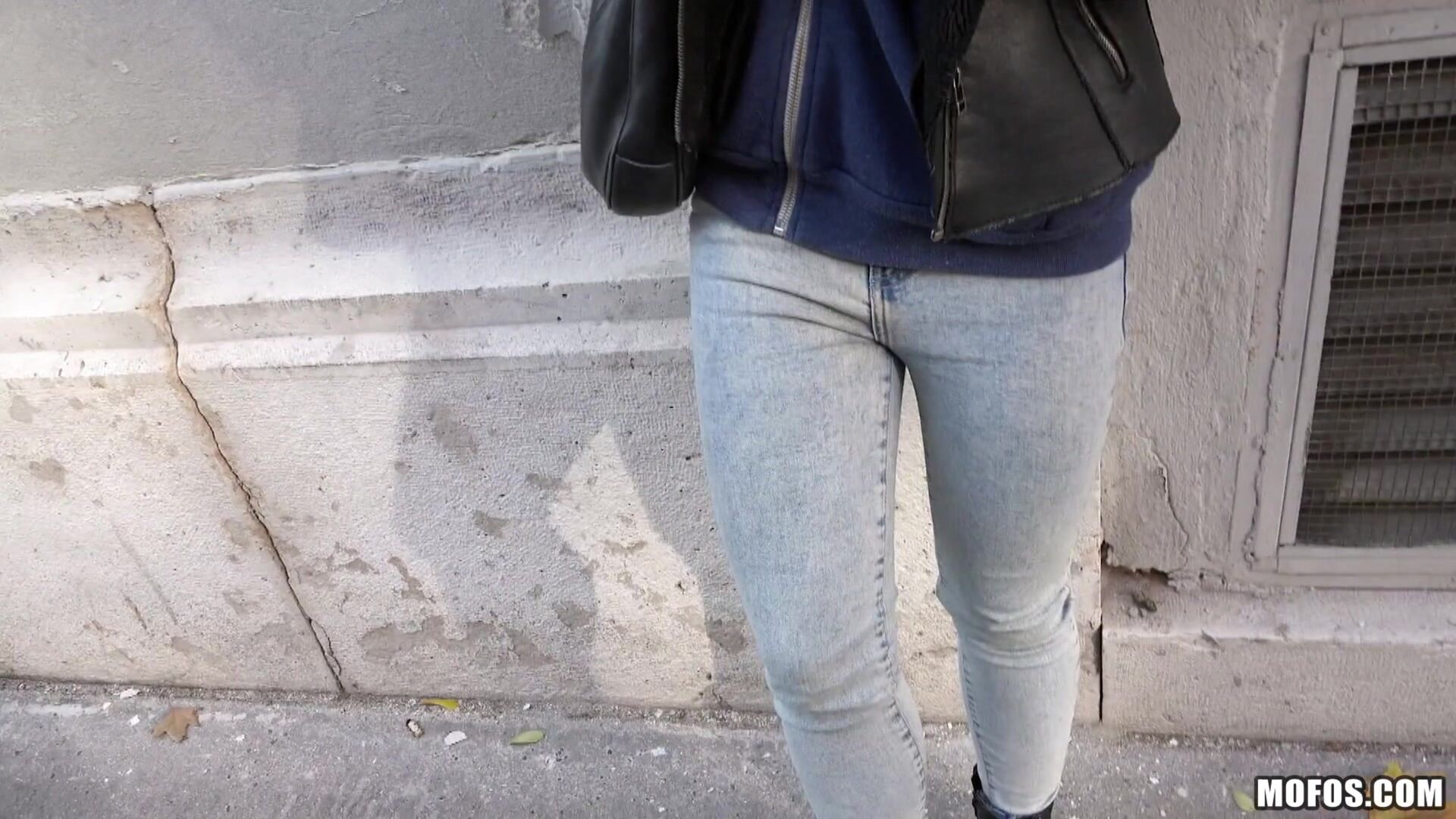 Naughty Tourist Sucks Dick for Cash