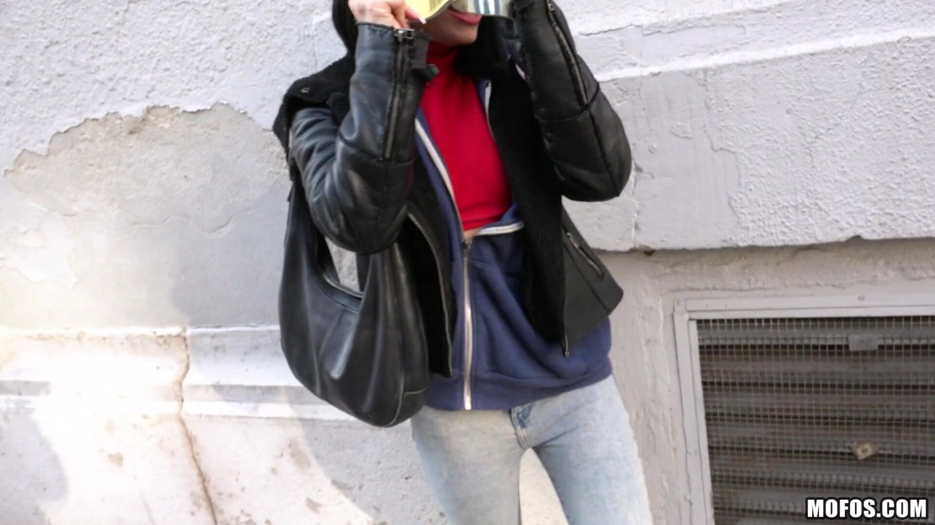 Naughty Tourist Sucks Dick for Cash